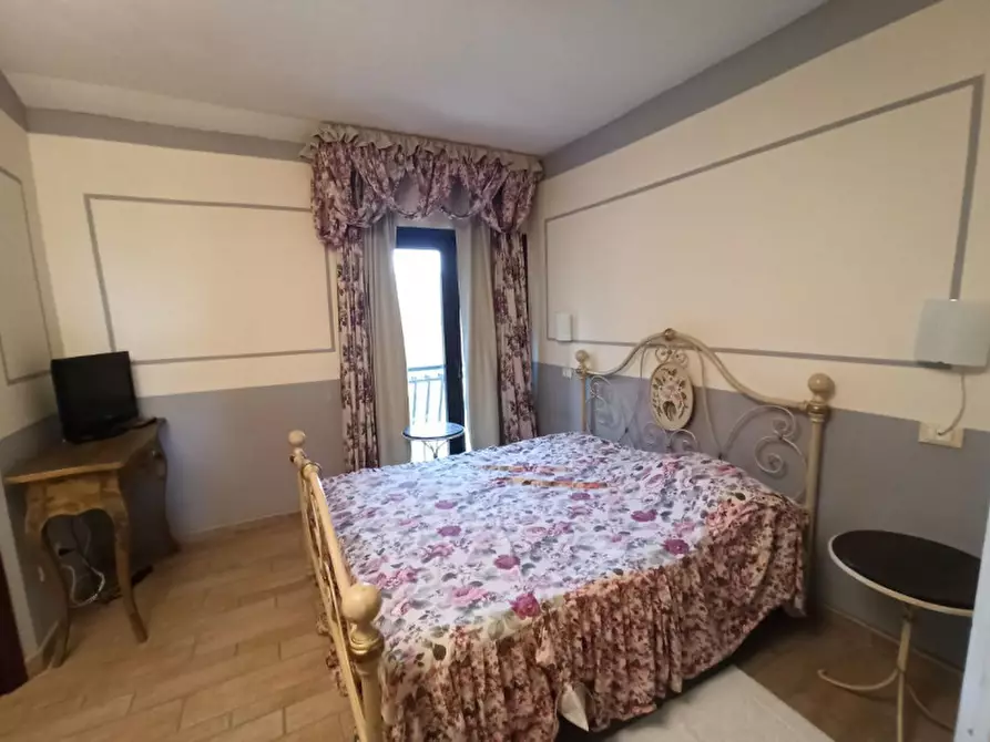 Immagine 11 di Agriturismo in vendita  in via Roma a Castiglione Del Lago