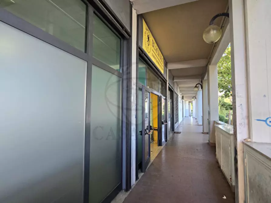 Immagine 8 di Negozio in vendita  in via del rivo, 102A a Terni