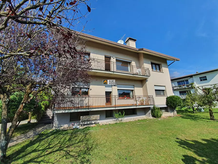 Immagine 1 di Villa in vendita  in Via Schiocchet a Belluno