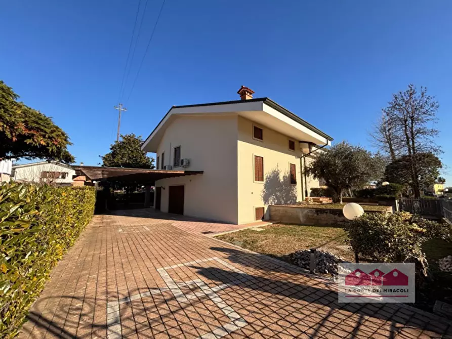 Immagine 3 di Casa bifamiliare in affitto  in via ragazzi del 99 a Castegnero