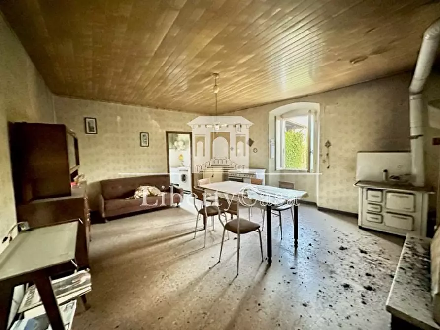 Immagine 6 di Rustico / casale in vendita  in Via Roma a Preseglie