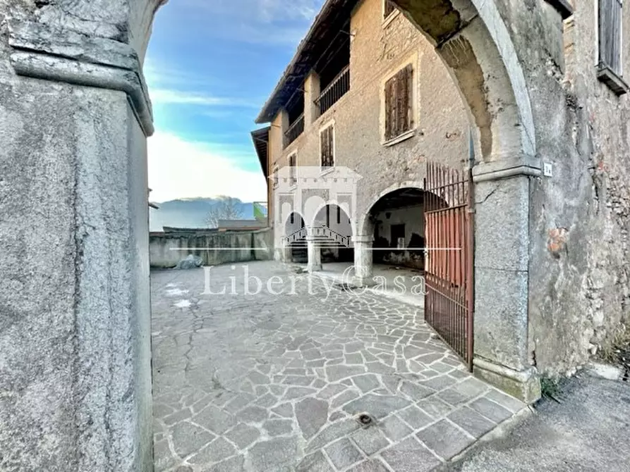 Immagine 10 di Rustico / casale in vendita  in Via Roma a Preseglie