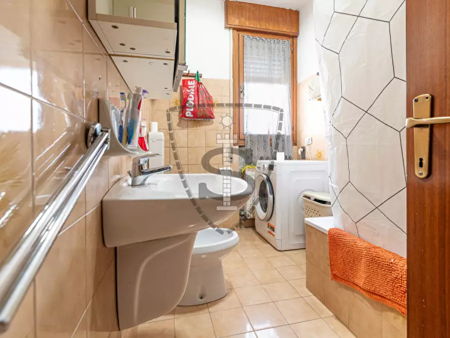 Immagine 13 di Appartamento in vendita  in Via Val d'Aosta, 16 a Bassano Del Grappa