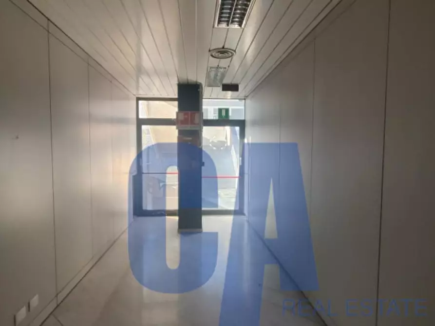 Immagine 21 di Ufficio in affitto  in VIA GIOVANNI GENTILE a Milano