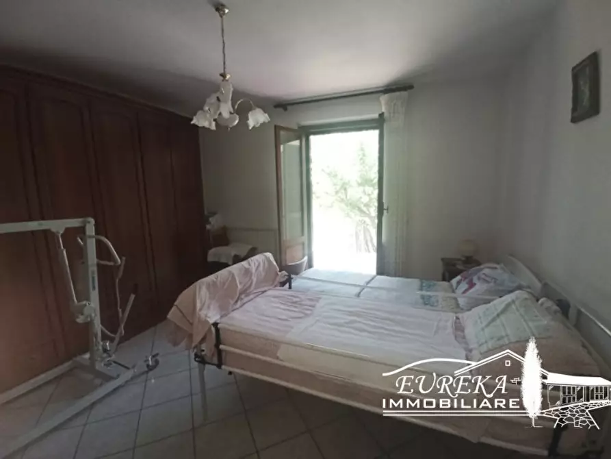 Immagine 14 di Villa in vendita  in Via Roma a Castiglione Del Lago