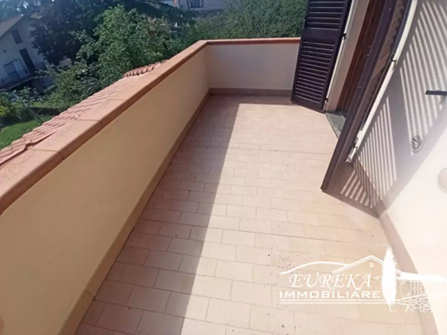 Immagine 15 di Villa in vendita  in Via Roma a Castiglione Del Lago