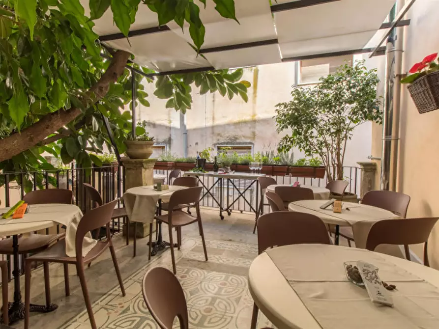 Immagine 10 di Palazzo in vendita  in Strada Campailla a Modica