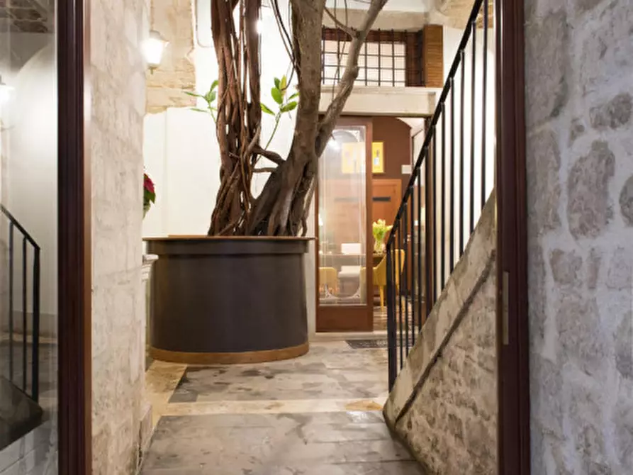 Immagine 18 di Palazzo in vendita  in Strada Campailla a Modica