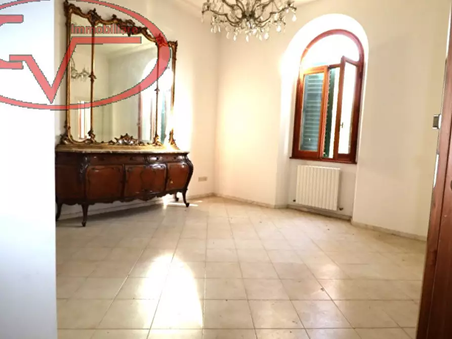 Immagine 22 di Villa in vendita  in via vespucci a Montevarchi