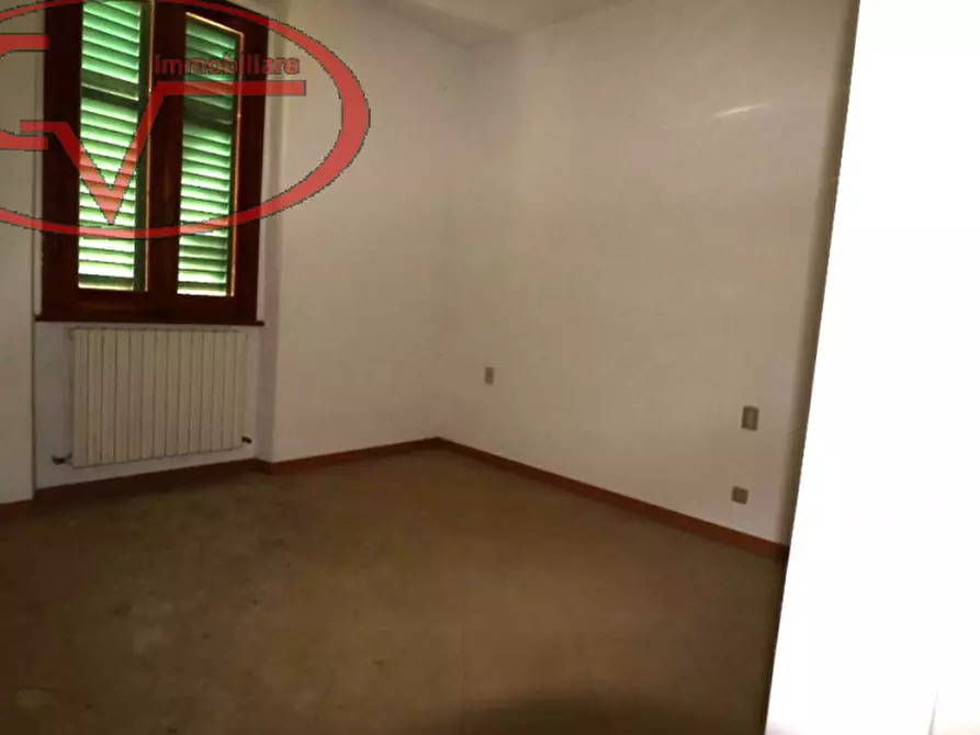 Immagine 32 di Villa in vendita  in via vespucci a Montevarchi