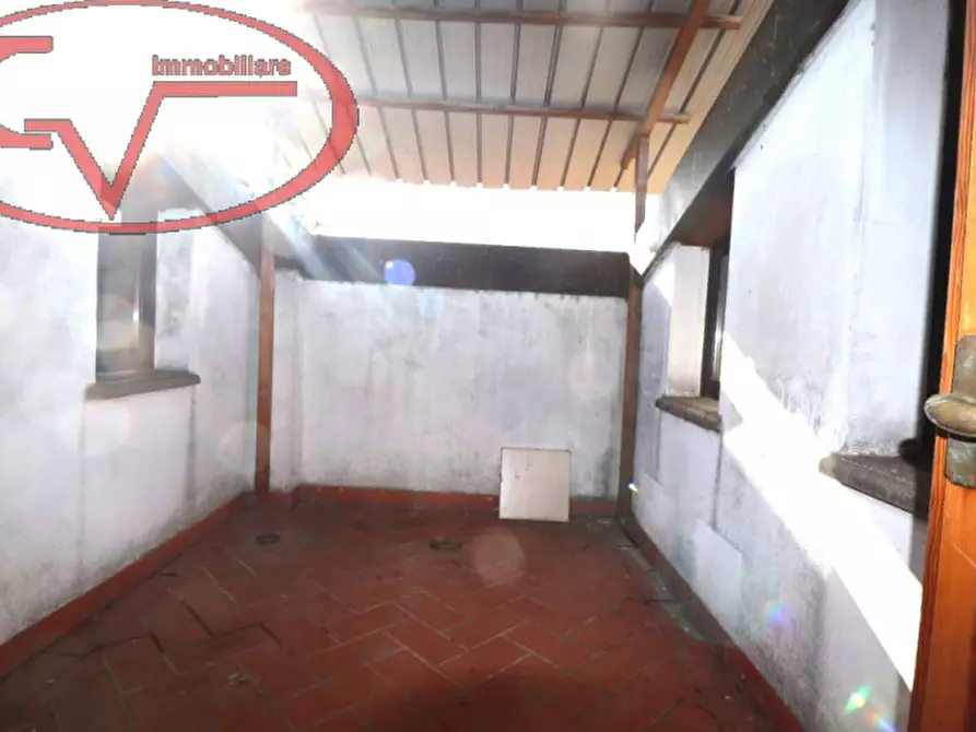 Immagine 39 di Villa in vendita  in via vespucci a Montevarchi