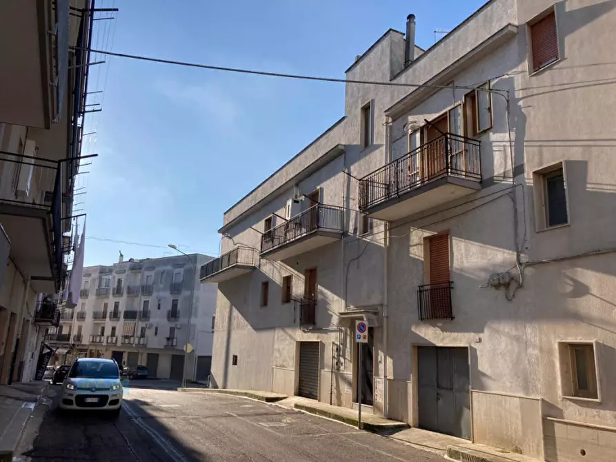 Immagine 3 di Palazzo in vendita  in Via Antonio Gramsci a Ceglie Messapico