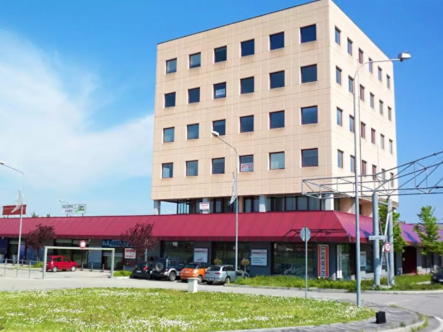 Immagine 16 di Negozio in vendita  in Via dei Carpini 1H a Anzola Dell'emilia