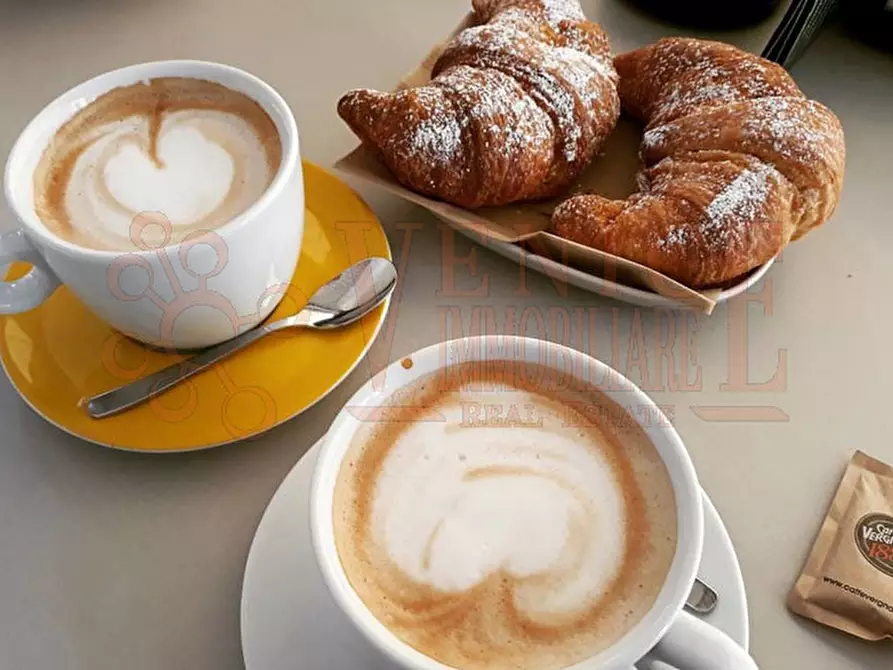 Immagine 2 di Attività commerciale in vendita  a San Donà Di Piave