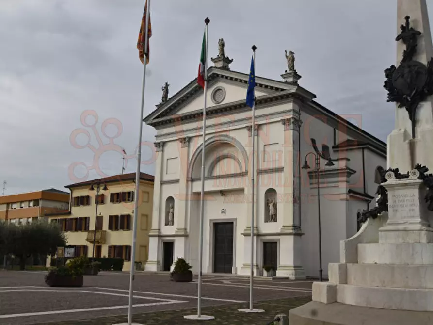 Immagine 5 di Attività commerciale in vendita  a San Donà Di Piave