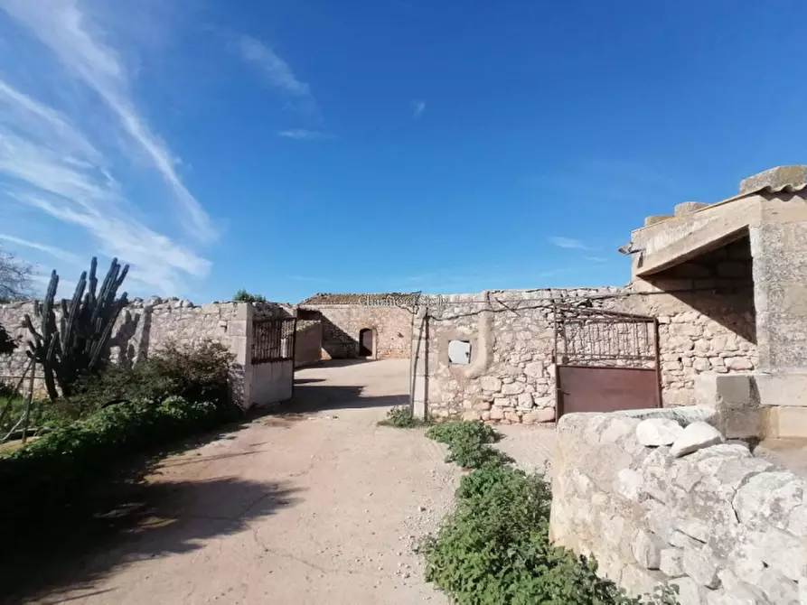Immagine 4 di Rustico / casale in vendita  in Contrada Mangiapane a Comiso