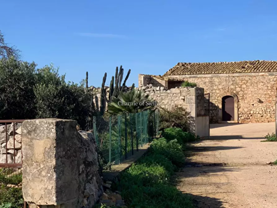 Immagine 12 di Rustico / casale in vendita  in Contrada Mangiapane a Comiso