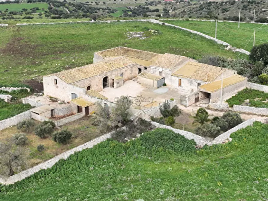 Immagine 14 di Rustico / casale in vendita  in Contrada Mangiapane a Comiso