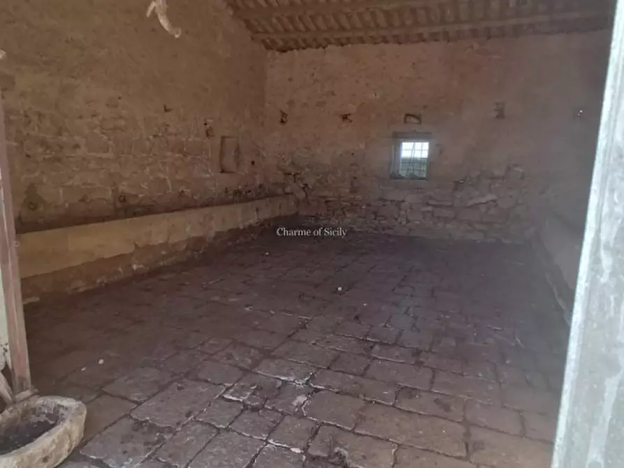Immagine 47 di Rustico / casale in vendita  in Contrada Mangiapane a Comiso