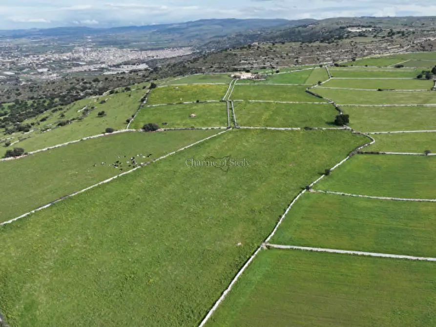 Immagine 57 di Rustico / casale in vendita  in Contrada Mangiapane a Comiso