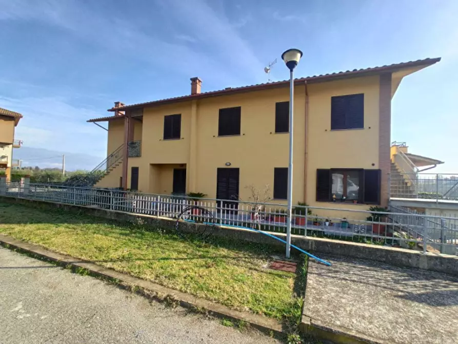 Immagine 1 di Appartamento in vendita  in Via Roma, Castiglione del lago a Castiglione Del Lago