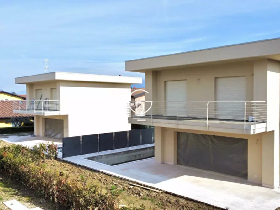Immagine 5 di Villa in vendita  in Via Pieve Vecchia a Manerba Del Garda