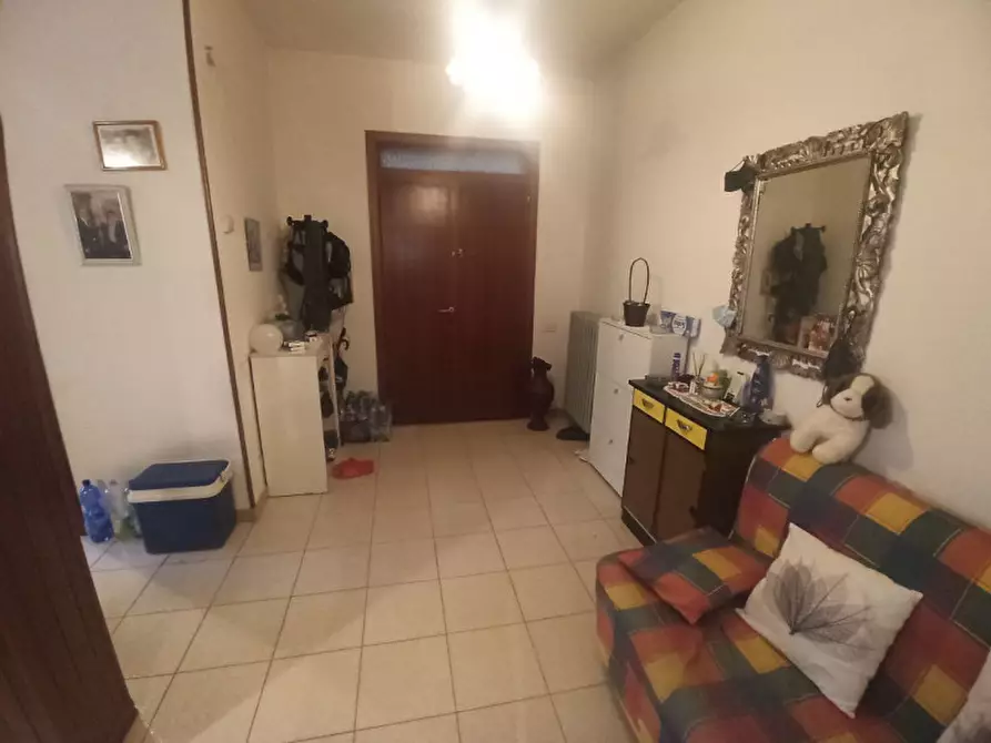 Immagine 3 di Appartamento in vendita  in Via Roma a Castiglione Del Lago