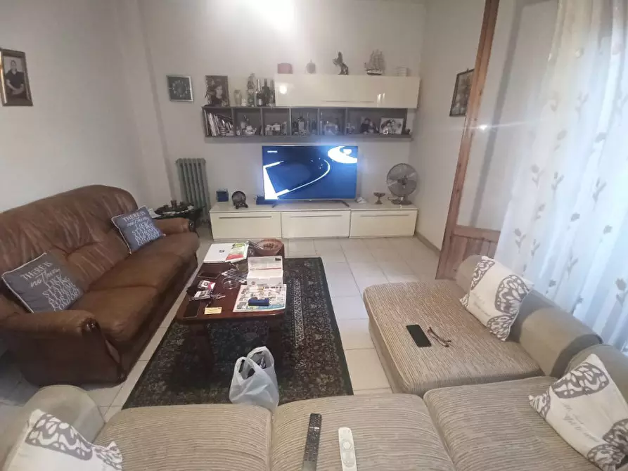 Immagine 4 di Appartamento in vendita  in Via Roma a Castiglione Del Lago