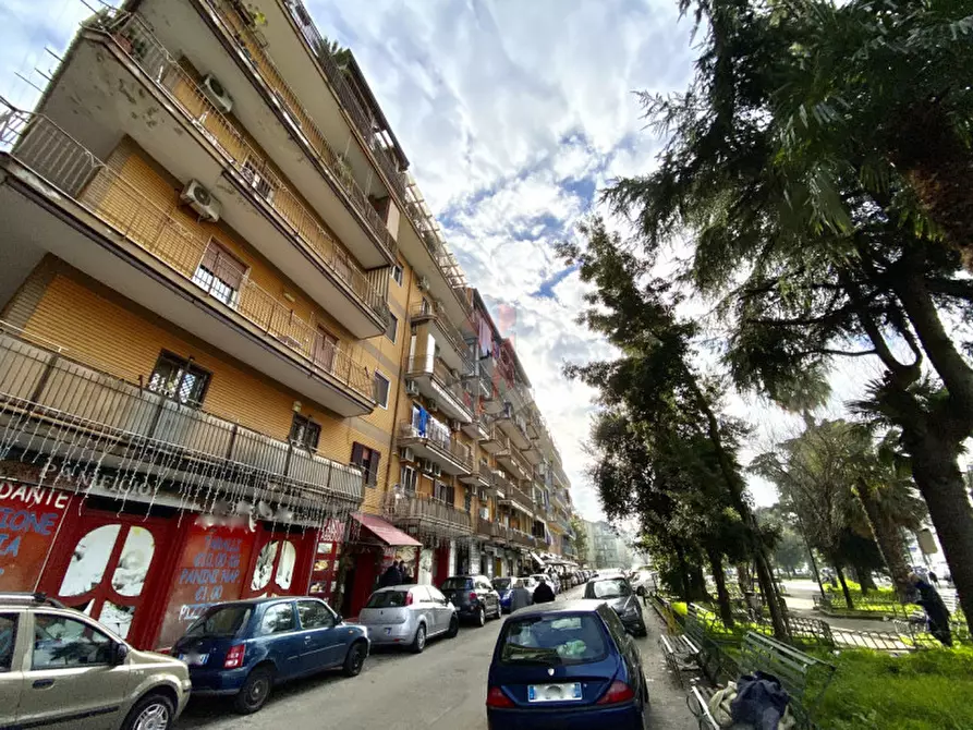 Immagine 1 di Appartamento in vendita  in CORSO SECONDIGLIANO - VIA DEL CASSANO a Napoli