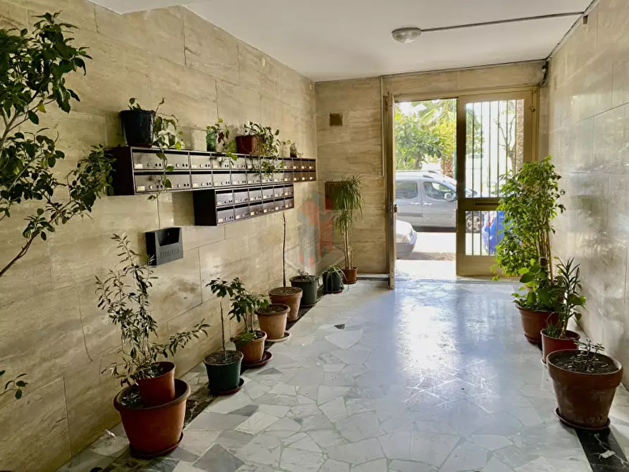 Immagine 2 di Appartamento in vendita  in CORSO SECONDIGLIANO - VIA DEL CASSANO a Napoli