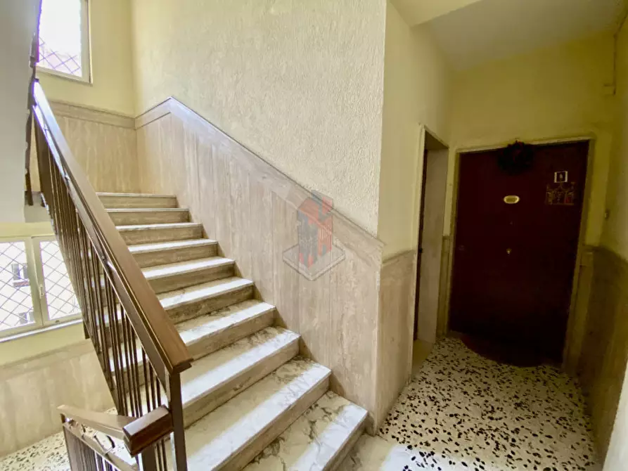 Immagine 6 di Appartamento in vendita  in CORSO SECONDIGLIANO - VIA DEL CASSANO a Napoli