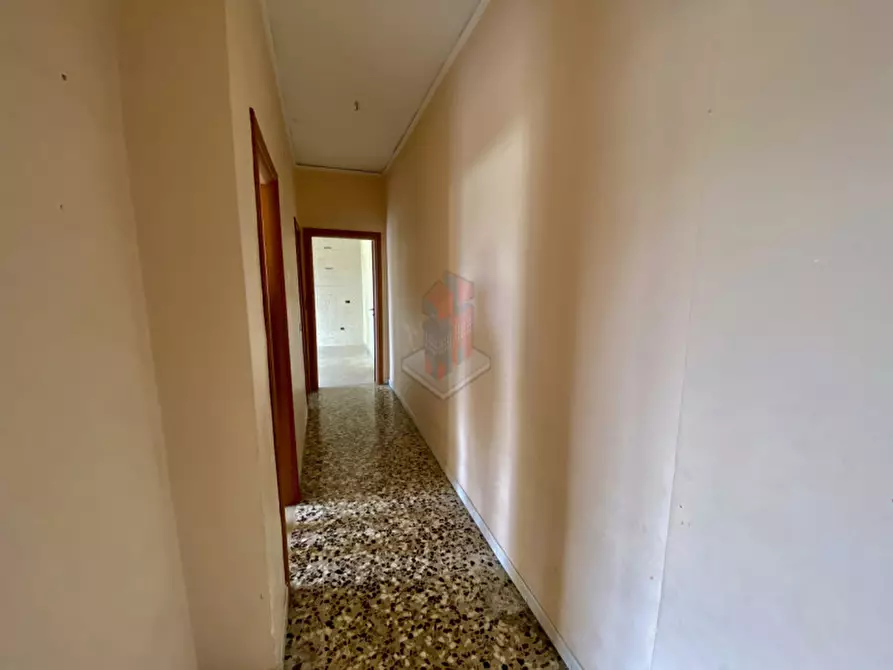Immagine 9 di Appartamento in vendita  in CORSO SECONDIGLIANO - VIA DEL CASSANO a Napoli