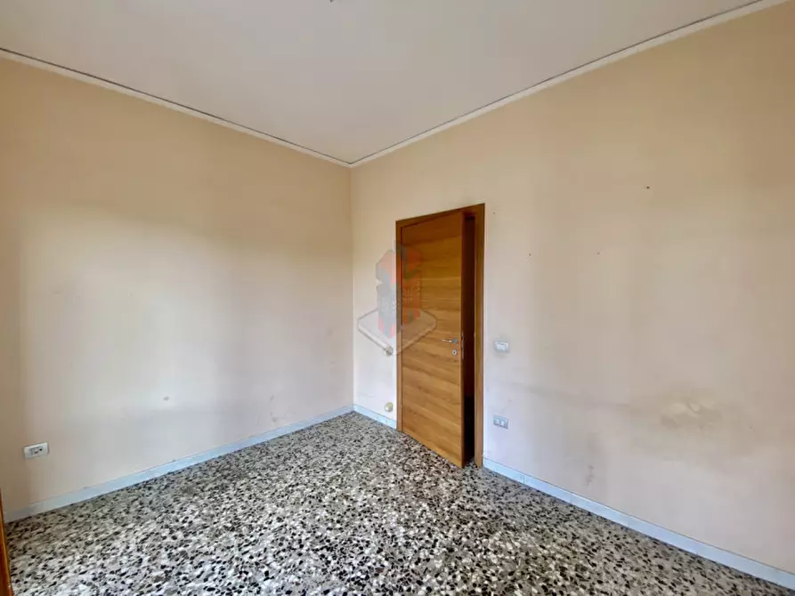 Immagine 16 di Appartamento in vendita  in CORSO SECONDIGLIANO - VIA DEL CASSANO a Napoli