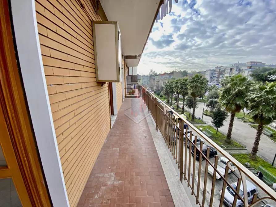 Immagine 18 di Appartamento in vendita  in CORSO SECONDIGLIANO - VIA DEL CASSANO a Napoli