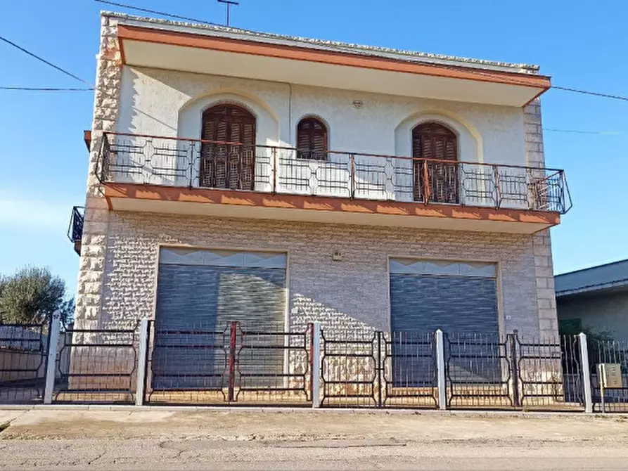 Immagine 2 di Palazzo in vendita  in Montalbano a Fasano