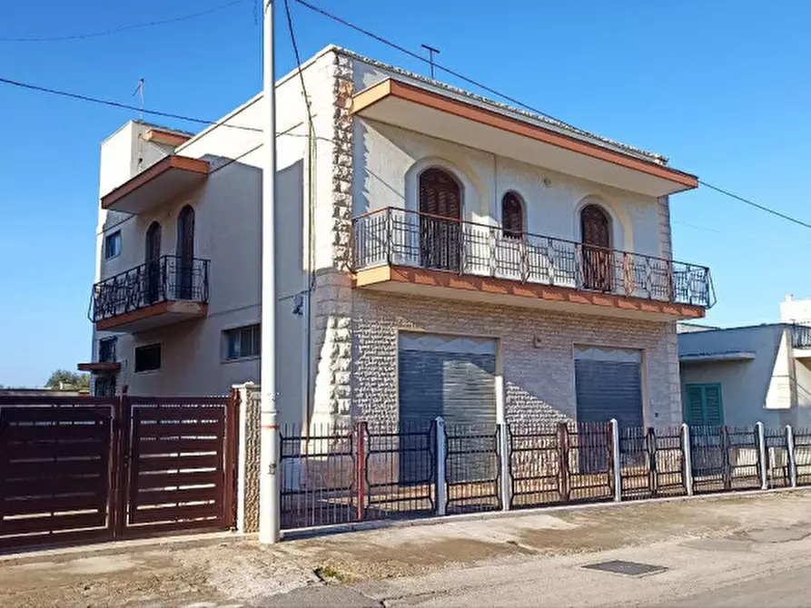 Immagine 3 di Palazzo in vendita  in Montalbano a Fasano