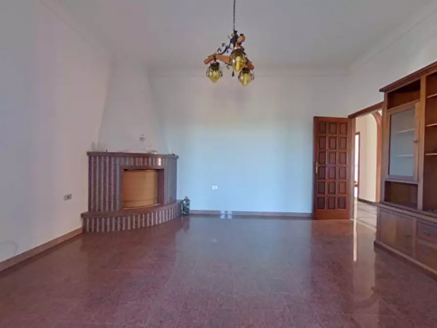 Immagine 11 di Palazzo in vendita  in Montalbano a Fasano