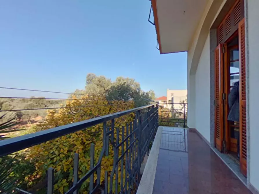 Immagine 14 di Palazzo in vendita  in Montalbano a Fasano