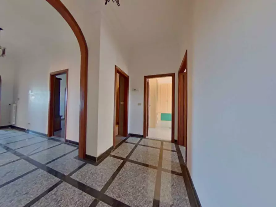 Immagine 16 di Palazzo in vendita  in Montalbano a Fasano