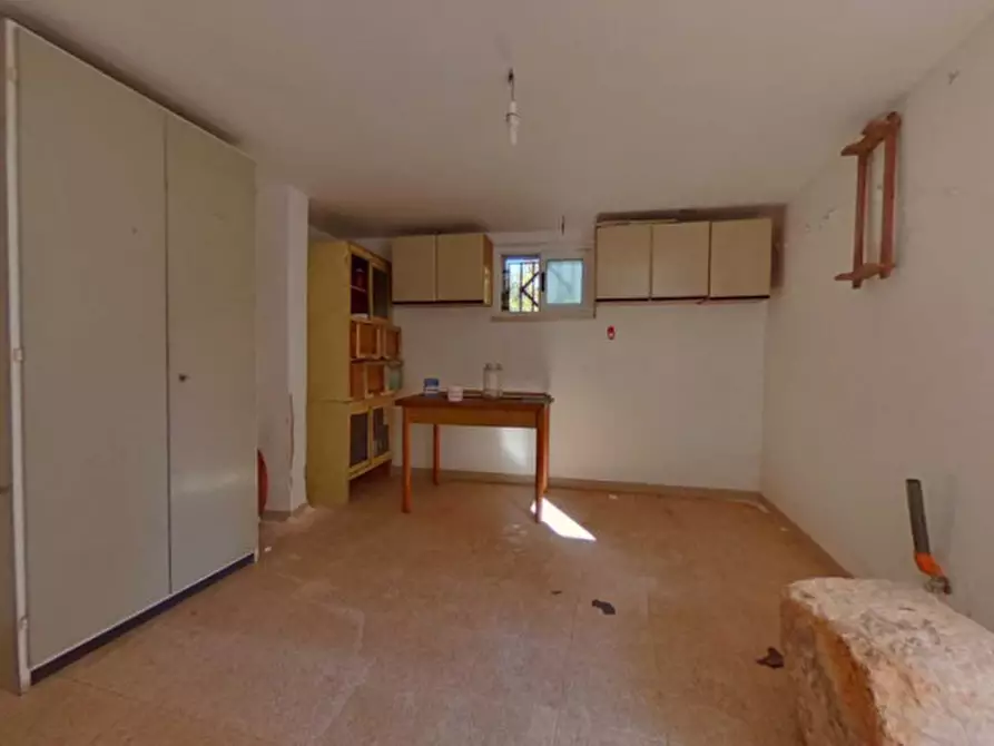 Immagine 43 di Palazzo in vendita  in Montalbano a Fasano