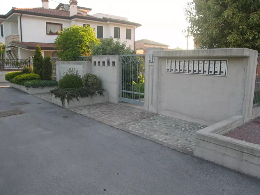 Immagine 15 di Appartamento in vendita  in via Monte Cero n. 42 a Padova