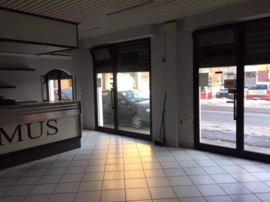 Immagine 6 di Negozio in affitto  in Via Radici a Casalgrande