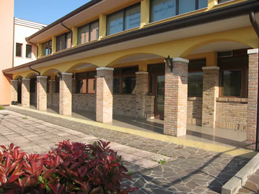 Immagine 6 di Negozio in vendita  in via Euganea n° 151/E a Selvazzano Dentro