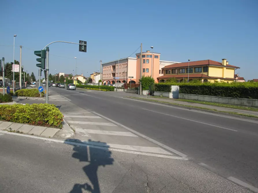 Immagine 9 di Negozio in vendita  in via Euganea n° 151/E a Selvazzano Dentro