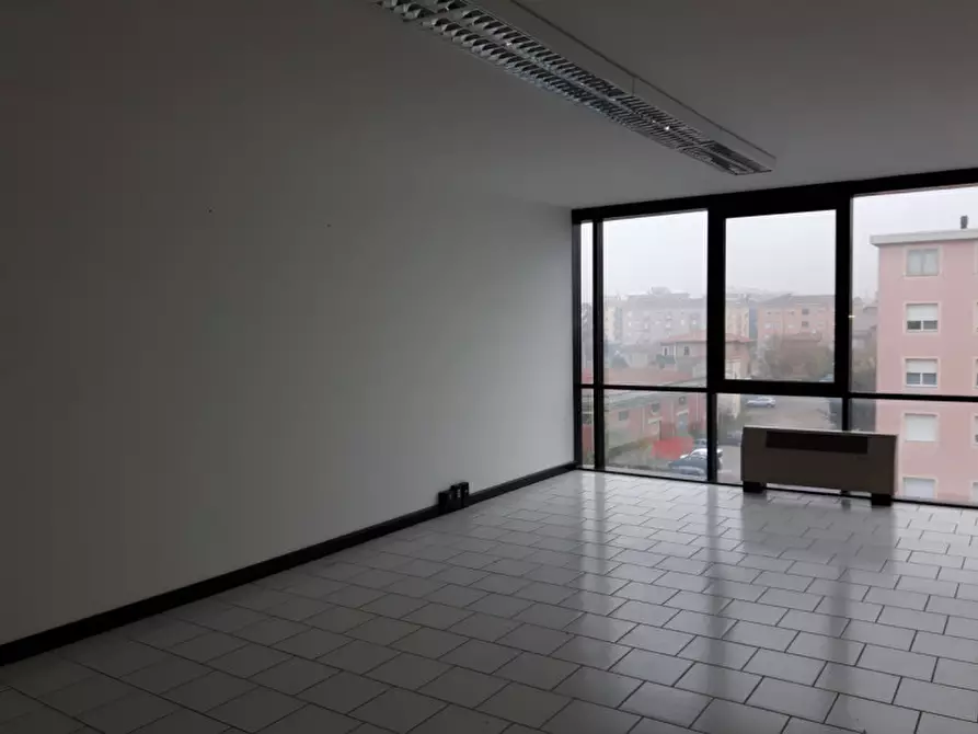 Immagine 2 di Ufficio in affitto  in Piazza Tien An Men a Sassuolo