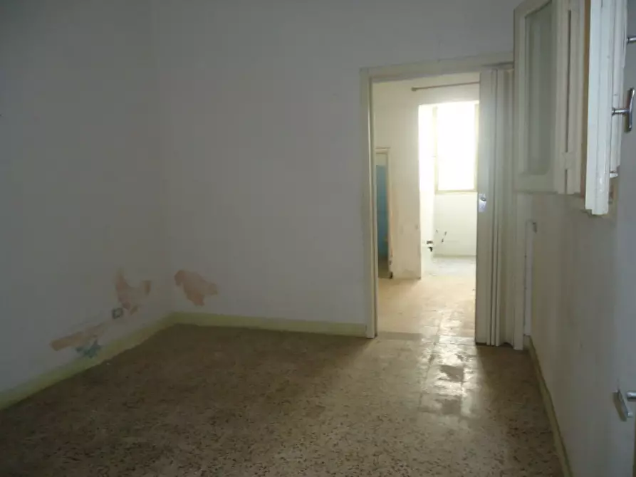 Immagine 6 di Casa indipendente in vendita  in Via Casa Savoia a Parabita