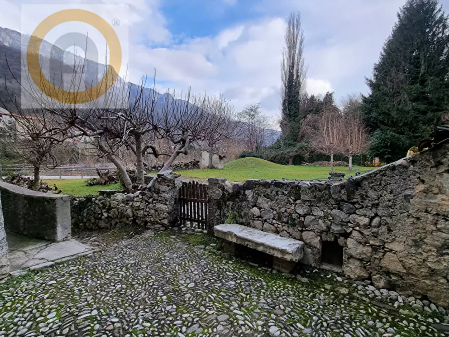 Immagine 9 di Rustico / casale in vendita  a Bassano Del Grappa