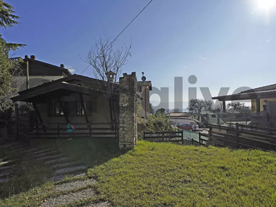 Immagine 5 di Rustico / casale in vendita  in Via Ponte Lefà a Toscolano-Maderno