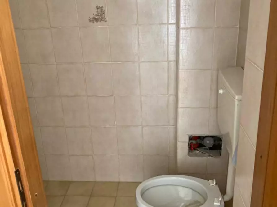 Immagine 4 di Negozio in vendita  in Via Per San Vito a Ceglie Messapico