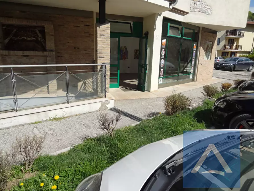 Immagine 8 di Negozio in vendita  in via Romana 27 a Mezzocorona